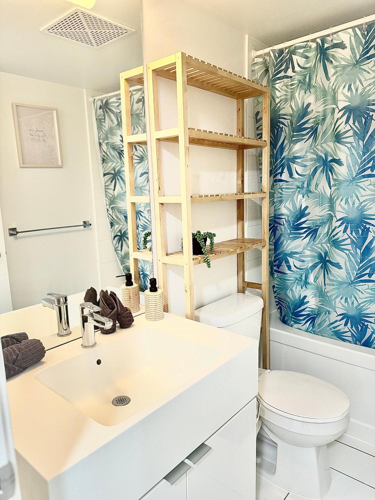 Lush Condo By Cntower - Free Parking Toronto Ngoại thất bức ảnh